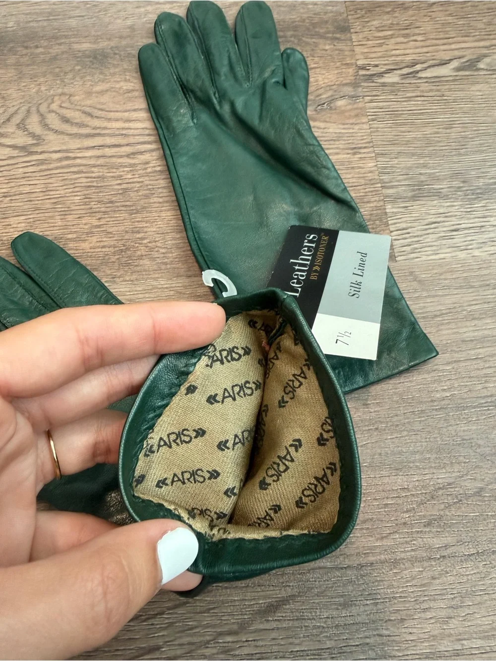 NWT Aris Leathers by Isotoner Vintage Silk Lined Leather Gloves Forest Green 7.5